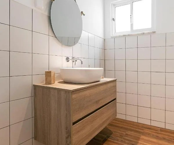 Patio House * Peniche